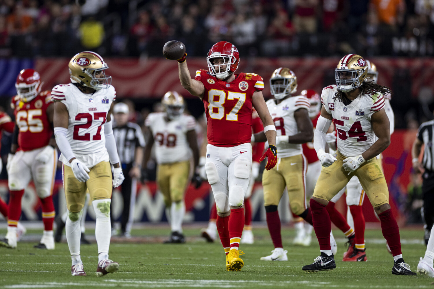 在边路犀利 在边路犀利